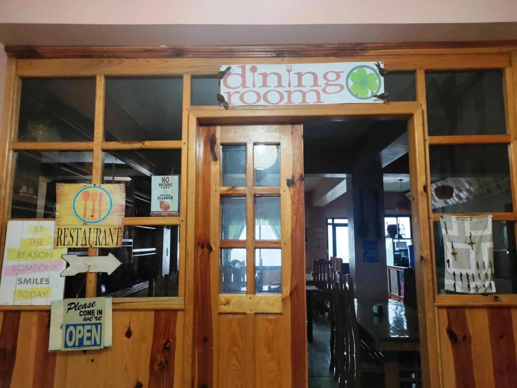 סאגאדה Shamrock Tavern מראה חיצוני תמונה