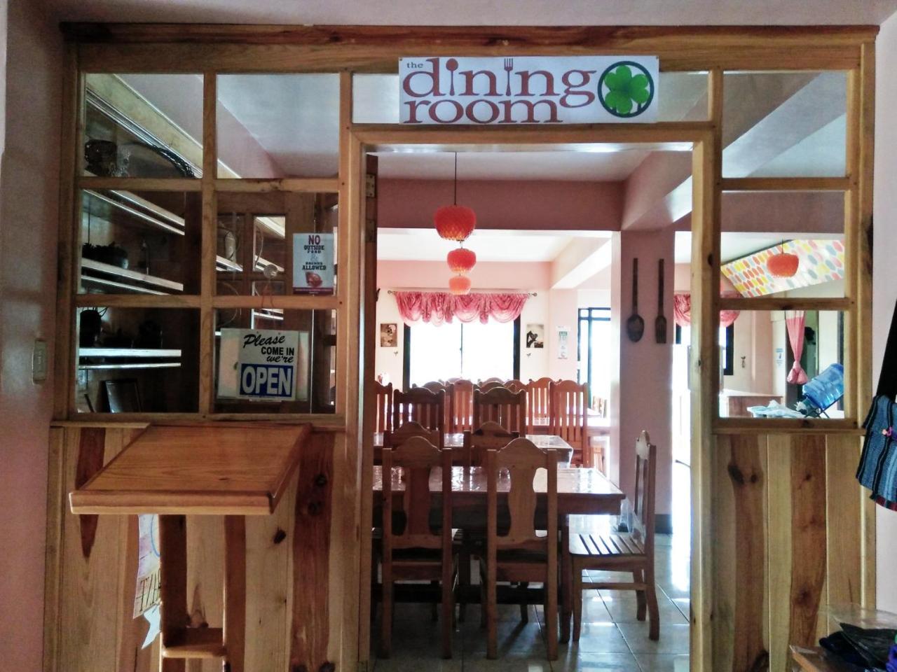 סאגאדה Shamrock Tavern מראה חיצוני תמונה